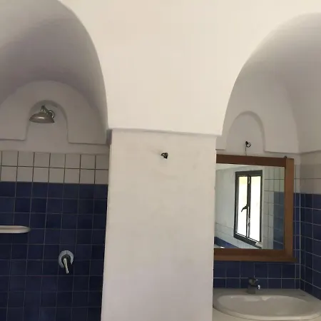 Monastero מלון דירות פנטלריה